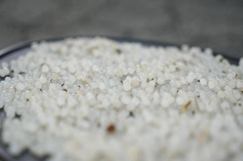 Gökten gizemli cisimler yağdı. Vatandaşlar tek tek elleriyle topladı - Resim: 3