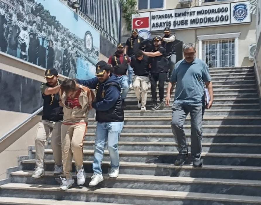 İstanbul'un göbeğinde böyle kaçırıldı Önce dövdüler sonra da gasp ettiler - Resim: 11