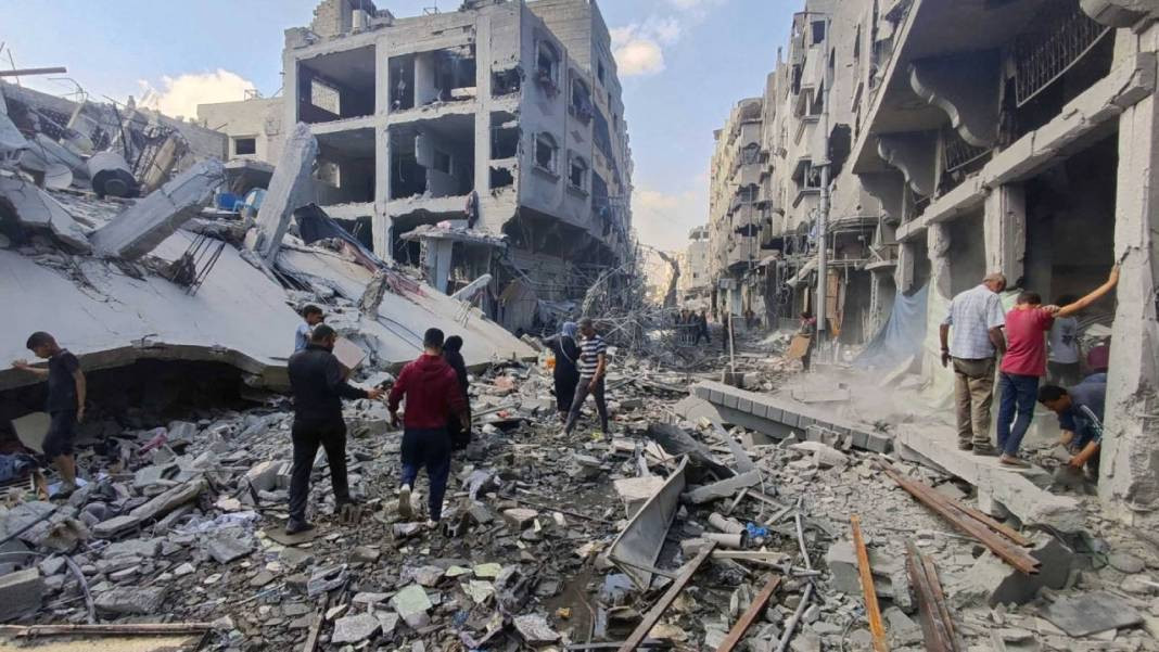 ABD Dışişleri Bakanı Blinken Senato’ya ifade verirken protesto edildi. ‘Gazze kasabı olarak anılacaksın’ - Resim: 1