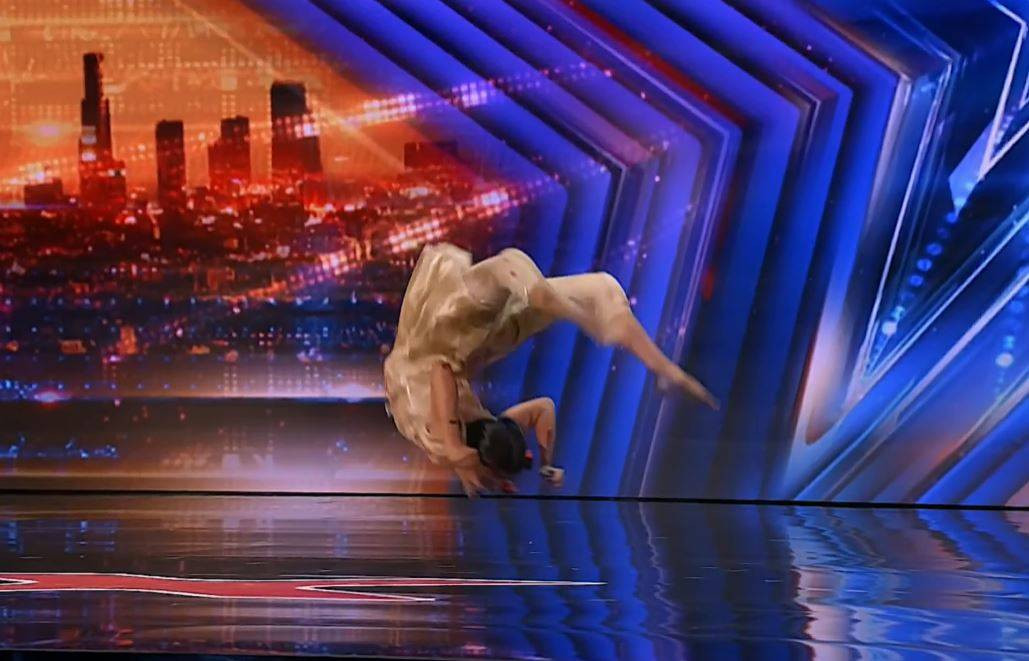 13 yaşındaki kızdan korkutan performans! Yarışmaya damgasını vurdu - Resim: 11