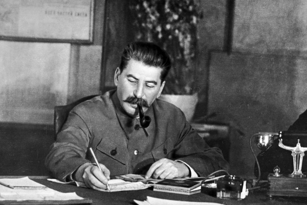Stalin bir gecede nasıl dindar oldu? - Resim: 8