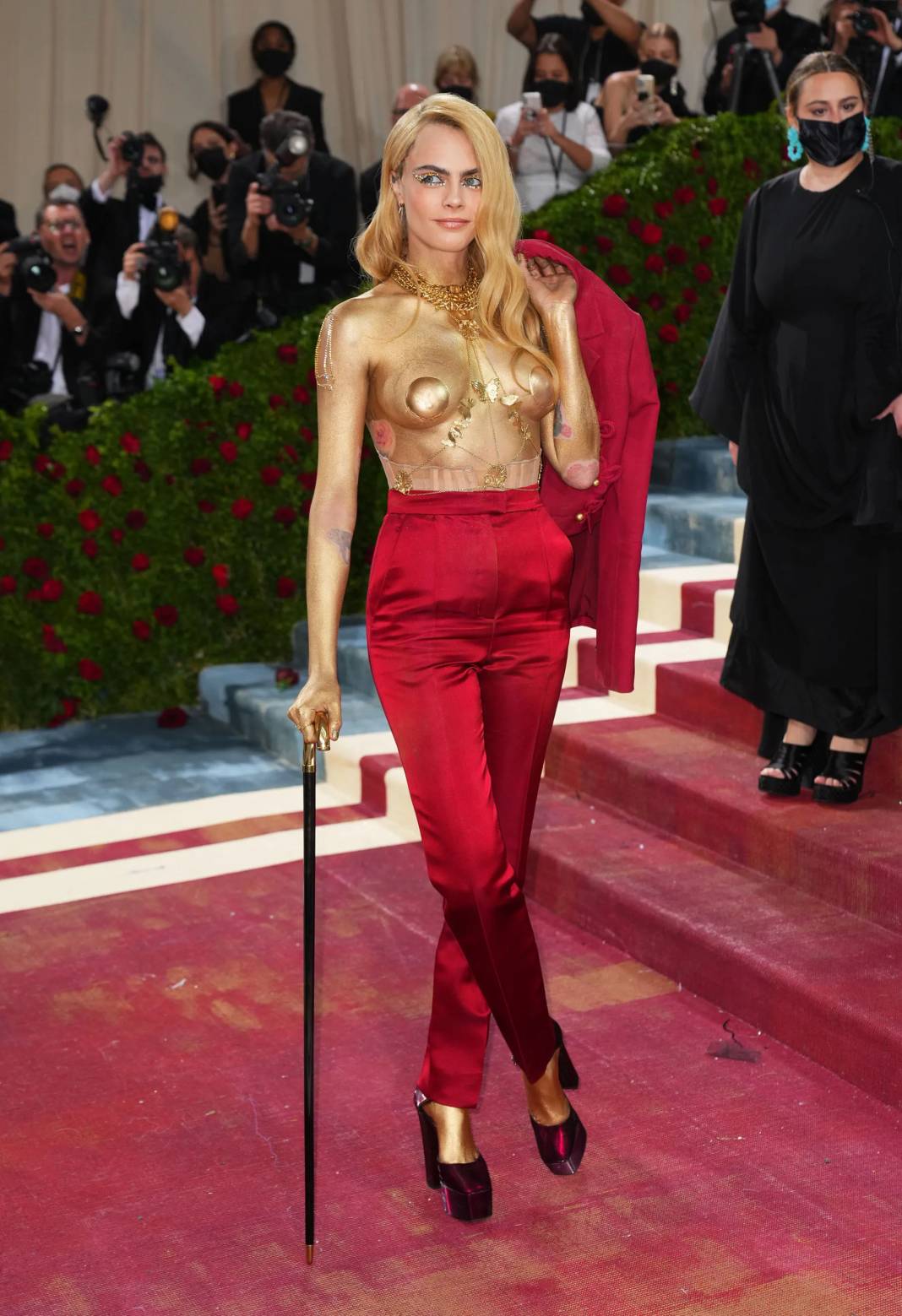 Met Gala tarihinin çılgın kıyafetleri - Resim: 11