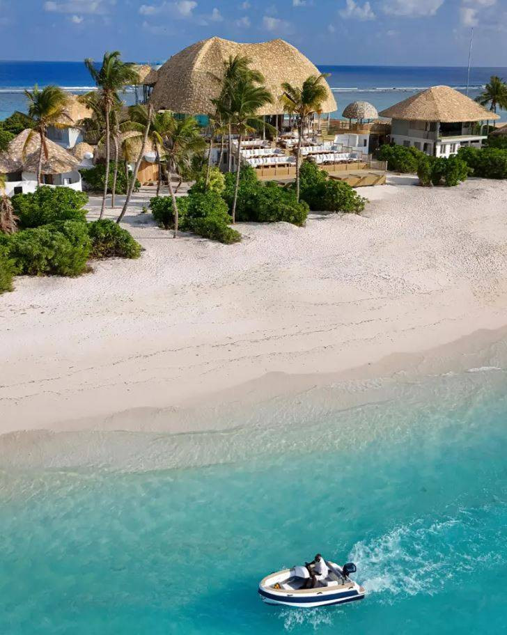 Ünlü çift geceliği 100 bin TL’lik villada kaldı. İçinde yok yok... - Resim: 9