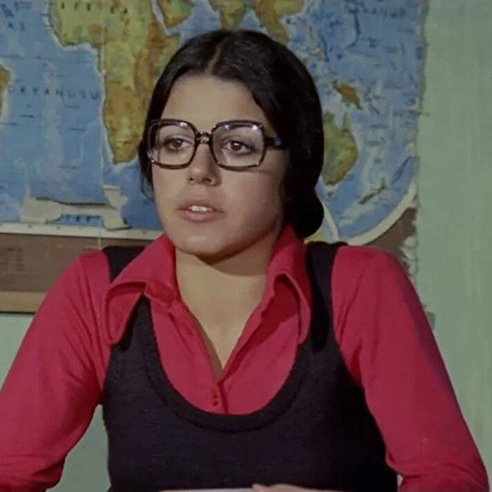 Hababam Sınıfı'nın Semra Hoca’sı Semra Özdamar yıllar sonra ortaya çıktı. Yıllar sana acımamış Semra Hocam - Resim: 3