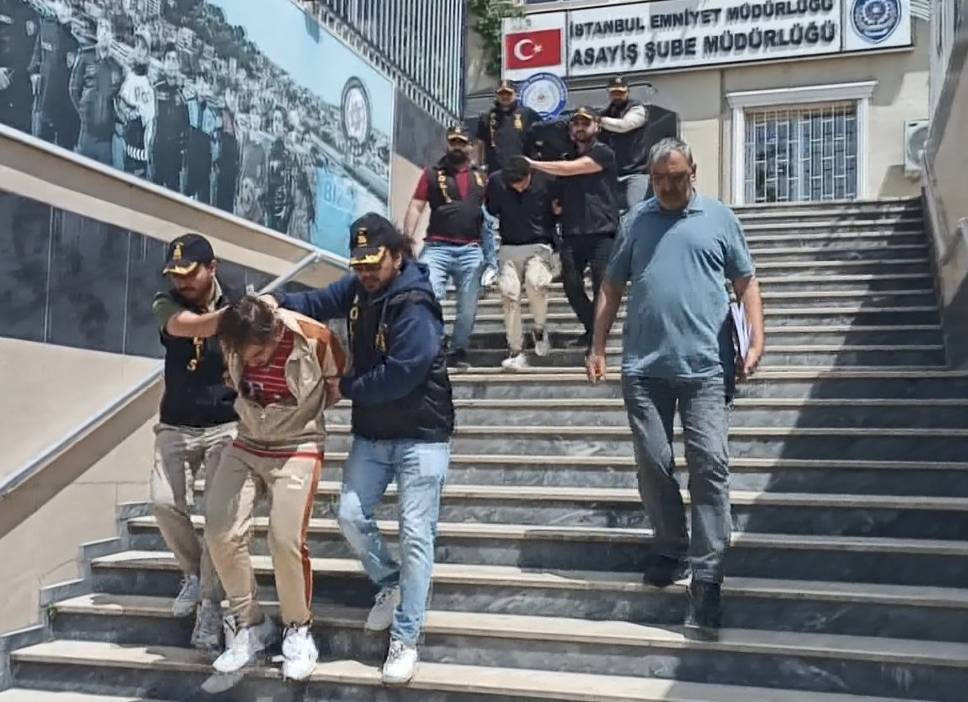 İstanbul'un göbeğinde böyle kaçırıldı Önce dövdüler sonra da gasp ettiler - Resim: 8