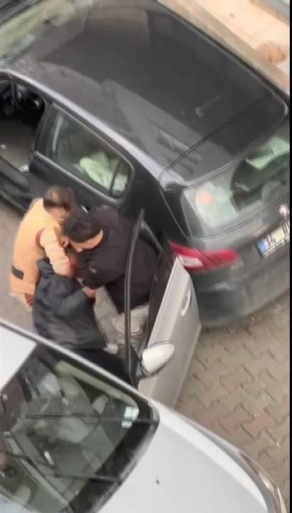 İstanbul'un göbeğinde böyle kaçırıldı Önce dövdüler sonra da gasp ettiler - Resim: 2