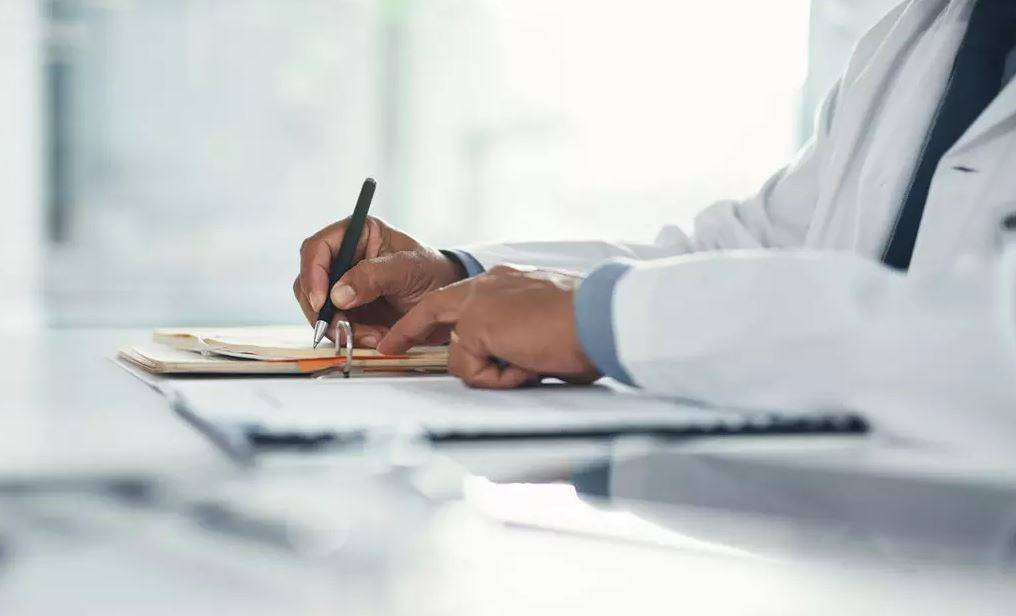 Sigara umulmadık yerinde saç çıkarttı! Doktorların nutku tutuldu - Resim: 8