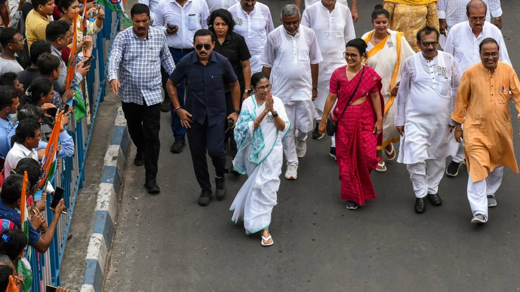 1 milyar seçmenlik iktidar yarışı. Hindistan seçimlerinden renkli kareler - Resim: 3