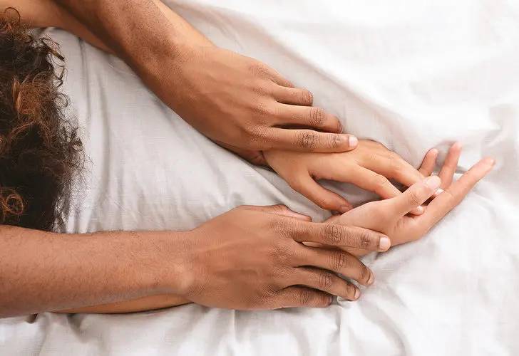 Basit ama kritik bir davranış Kadınların cinsel ilişki sırasında çok daha fazla zevk almasını sağlıyor - Resim: 6