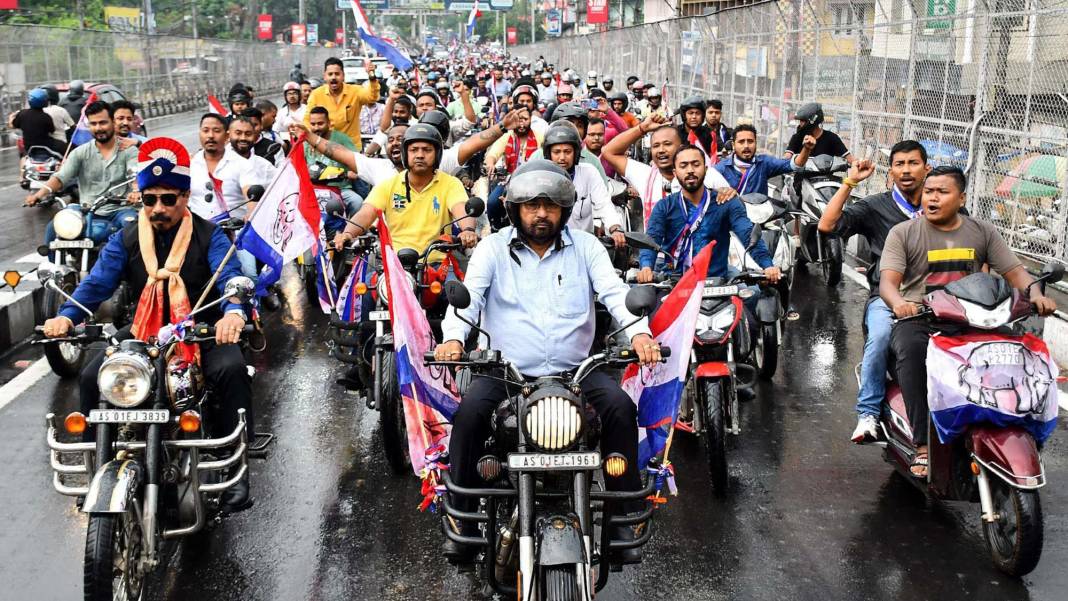 1 milyar seçmenlik iktidar yarışı. Hindistan seçimlerinden renkli kareler - Resim: 13