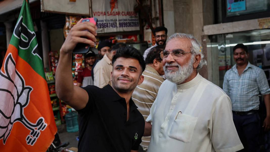 1 milyar seçmenlik iktidar yarışı. Hindistan seçimlerinden renkli kareler - Resim: 10