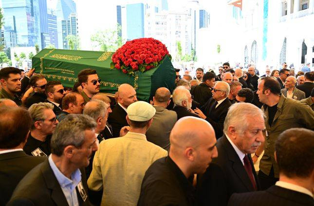 Tansu Çiller’in eşi Özel Uçuran Çiller son yolculuğuna uğurlandı - Resim: 5