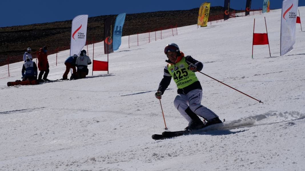 Haziran'da kayak keyfini doyasıya yaşadılar - Resim: 11