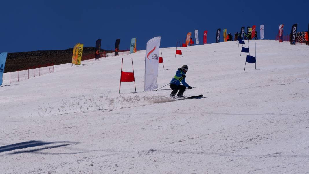 Haziran'da kayak keyfini doyasıya yaşadılar - Resim: 13