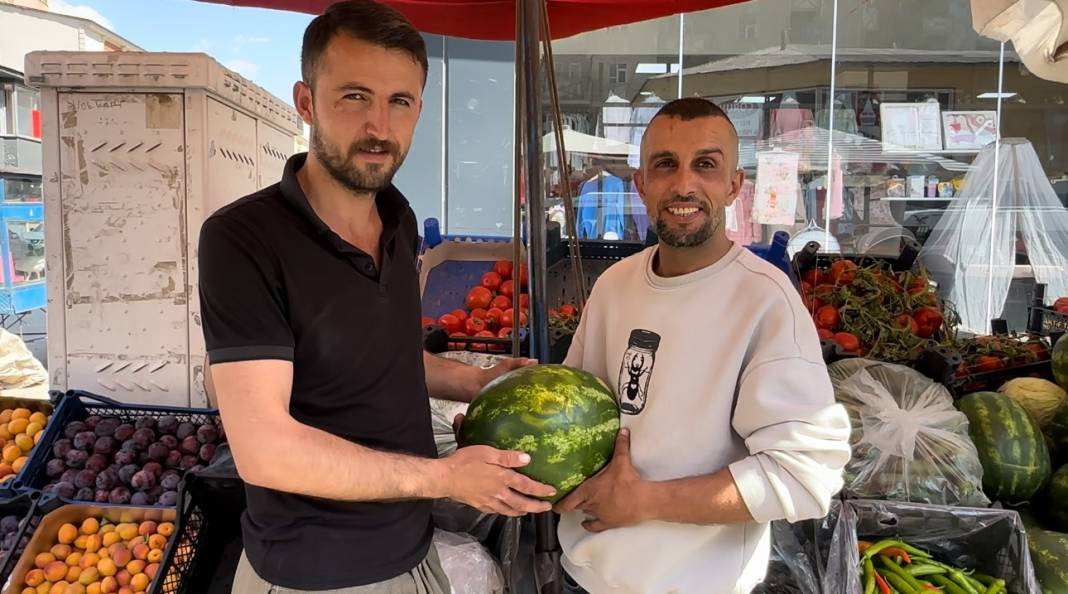 Bir il bu karpuzu konuşuyor. Bin TL verdiler satmadı - Resim: 6