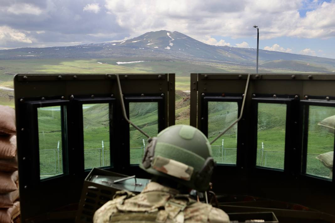 Mehmetçik bayramda da görev başında - Resim: 2