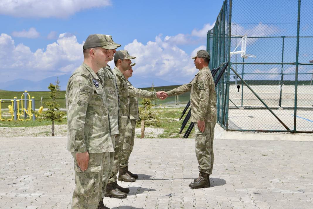 Mehmetçik bayramda da görev başında - Resim: 11