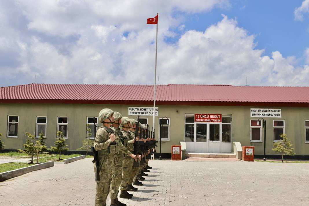 Mehmetçik bayramda da görev başında - Resim: 13