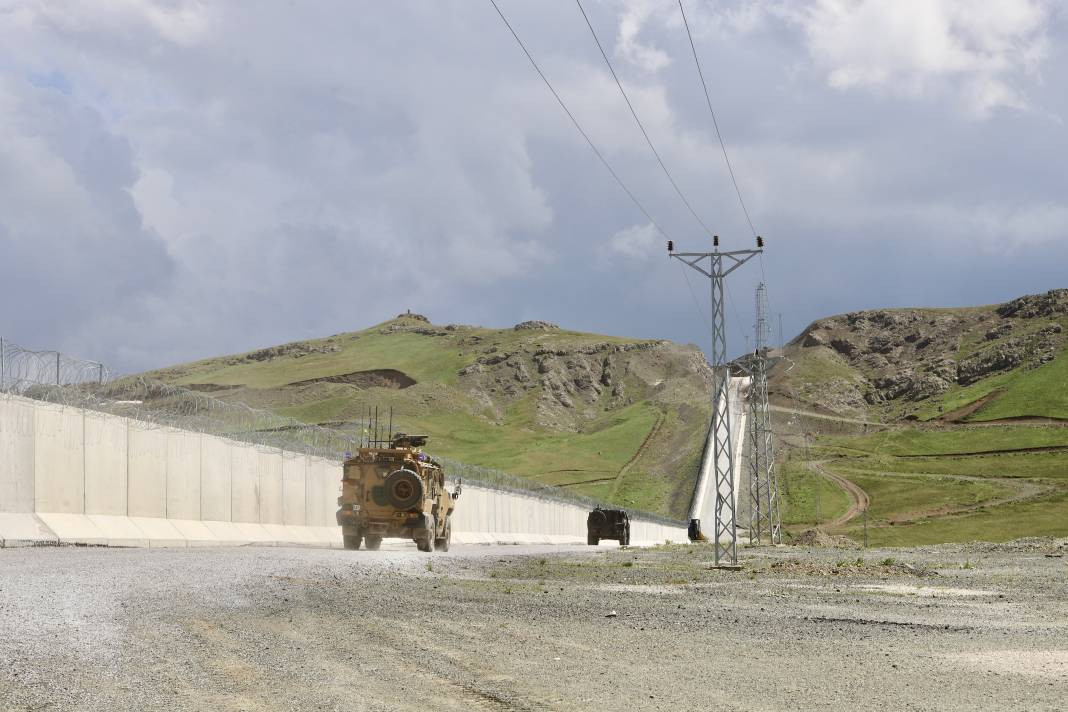 Mehmetçik bayramda da görev başında - Resim: 16