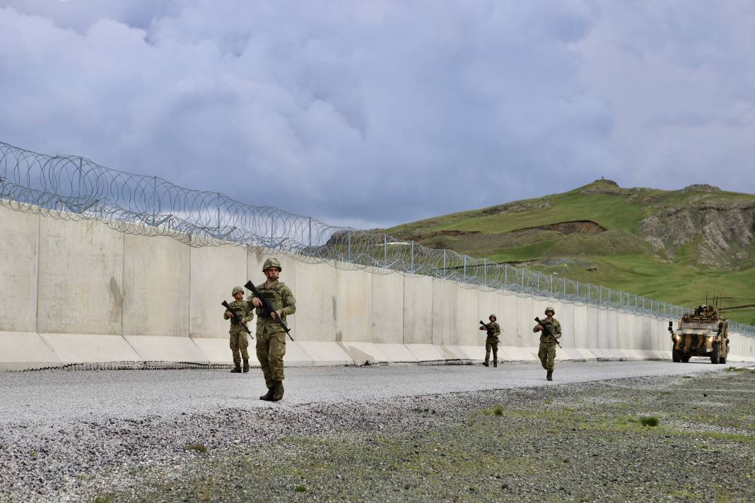 Mehmetçik bayramda da görev başında - Resim: 23