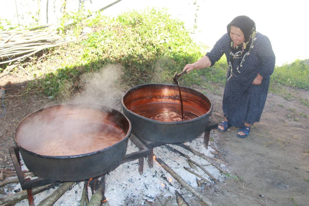 Sabahın ilk ışıklarıyla kaynatıyorlar kilosu 1000 TL! Kendine has kokusu var - Resim: 3