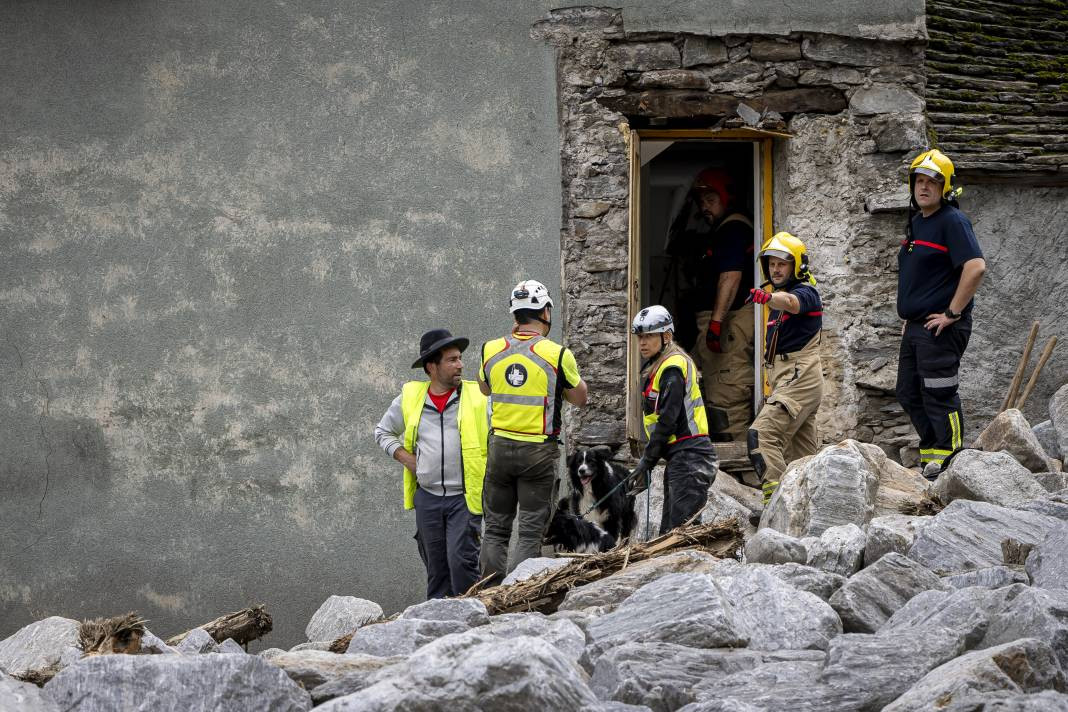 Sel ve toprak kaymasında 1 kişi hayatını kaybetti - Resim: 3