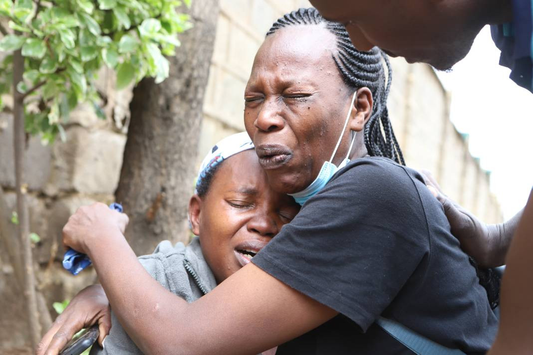Halk protesto etti. Vergi artışından vazgeçildi - Resim: 14