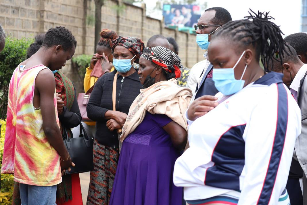 Halk protesto etti. Vergi artışından vazgeçildi - Resim: 13