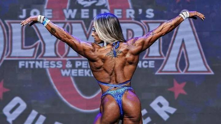 Vücut geliştirme yıldızı sevenlerini yasa boğdu. Bir ay sonraki yarışmaya hazırlanıyordu - Resim: 6