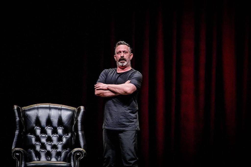 Cem Yılmaz'dan kötü haber. Bir gözünü tamamen kaybedebilir - Resim: 3