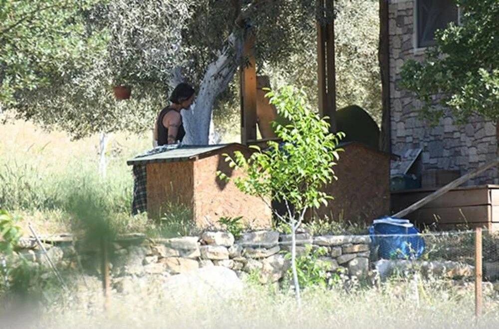 Özlem Tekin bakın nerede ortaya çıktı. İnzivaya çekilmişti - Resim: 3