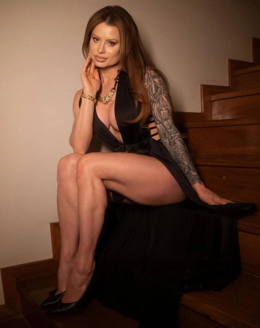 Eski asker sosyal medyaya çıkartma yaptı. Macarlar ayaklandı - Resim: 8