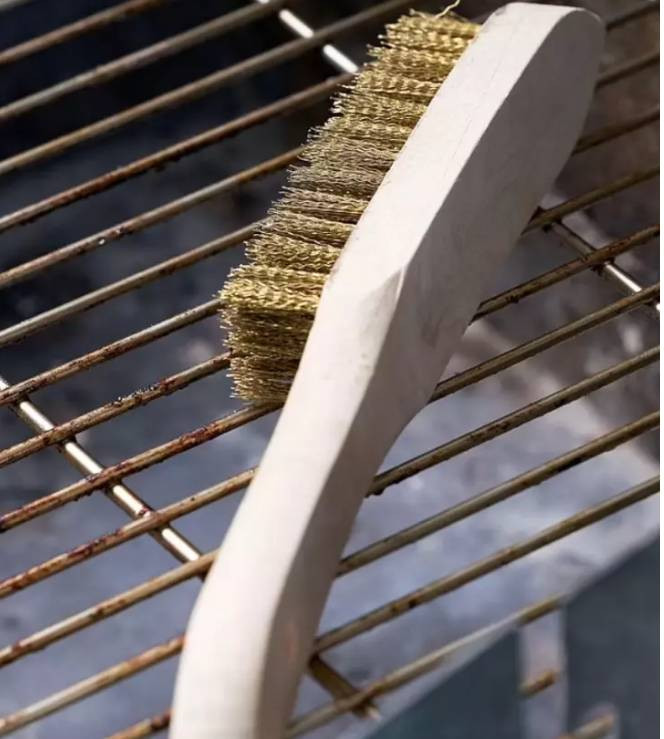 Bir parça tavuk yedi sesini kaybetti. Mangal yaparken dikkat - Resim: 4