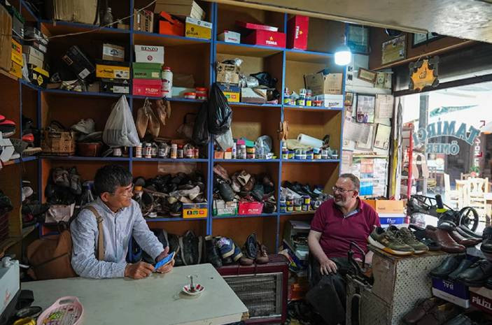Japon akademisyen ikram edilen bir bardak çay ile müslüman oldu: Türkiye'yi görmeyen boşuna yaşıyor - Resim: 1