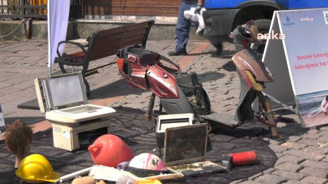 Bunlar denizden çıktı. Motosiklet tüplü televizyon ne ararsan var - Resim: 3