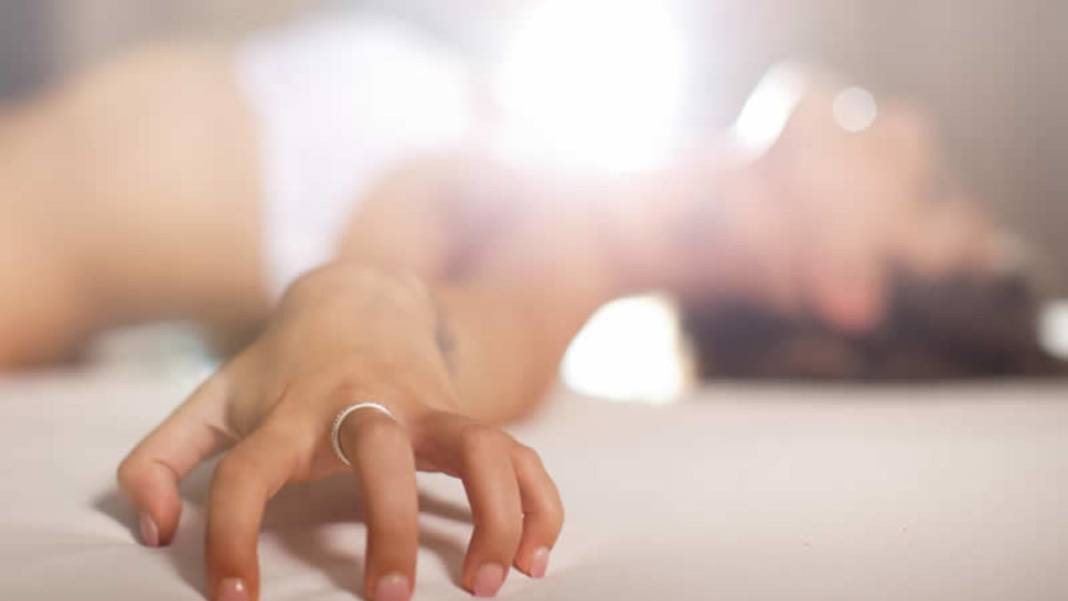 Basit ama kritik bir davranış Kadınların cinsel ilişki sırasında çok daha fazla zevk almasını sağlıyor - Resim: 7