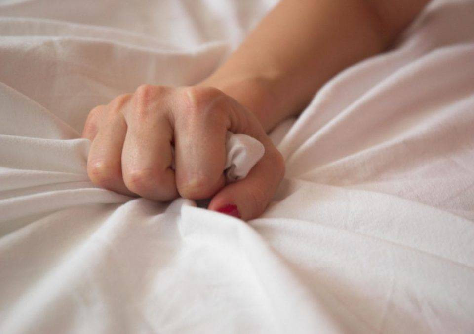 Basit ama kritik bir davranış Kadınların cinsel ilişki sırasında çok daha fazla zevk almasını sağlıyor - Resim: 4