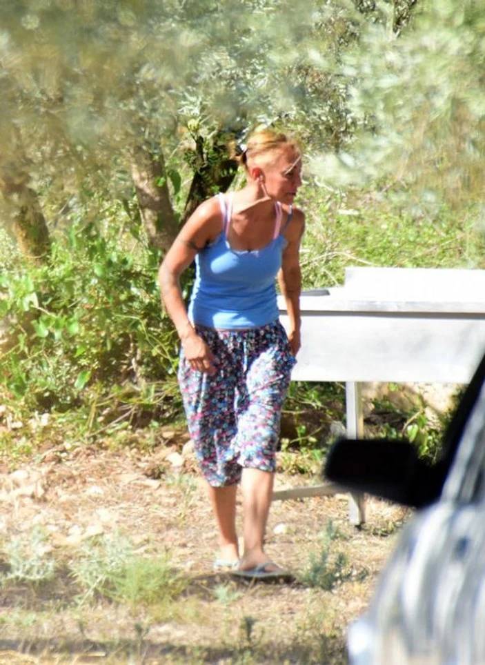 Özlem Tekin bakın nerede ortaya çıktı. İnzivaya çekilmişti - Resim: 9