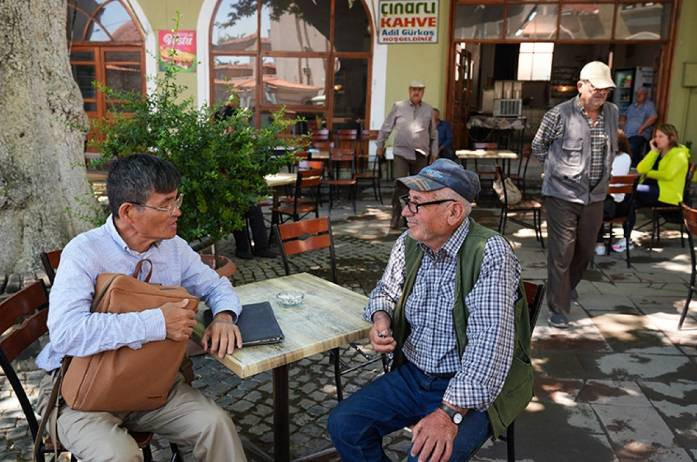 Japon akademisyen ikram edilen bir bardak çay ile müslüman oldu: Türkiye'yi görmeyen boşuna yaşıyor - Resim: 2