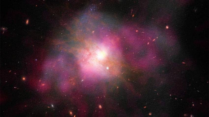 NASA bu görüntüleri ilk kez paylaştı. Uzaydaki 25 gizemli görüntü - Resim: 7