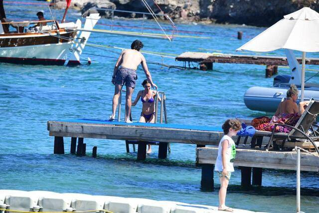 Hande Ataizi’den bikini şovu. Sezonu açtı - Resim: 8