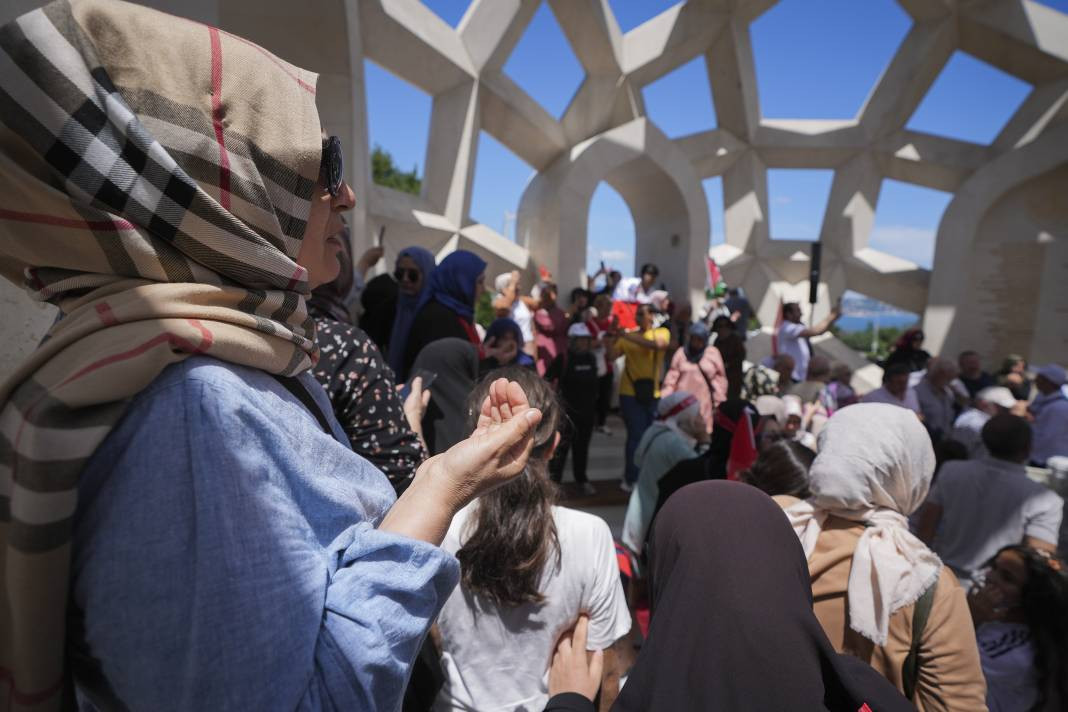 15 Temmuz Şehitler Makamı’na ziyaretçi akını - Resim: 12