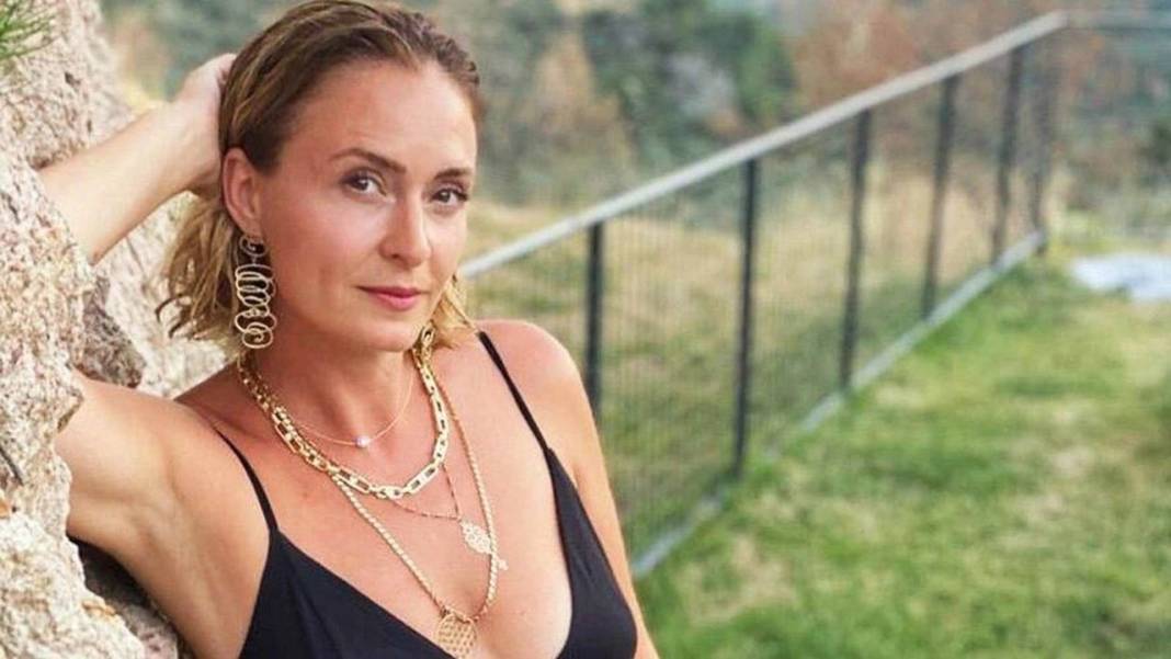 Ceyda Düvenci'nin mayolu pozları olay oldu - Resim: 8