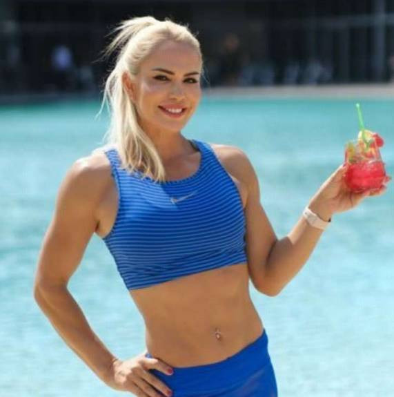 İsimsiz telefon güzel atletin kabusu oldu - Resim: 9