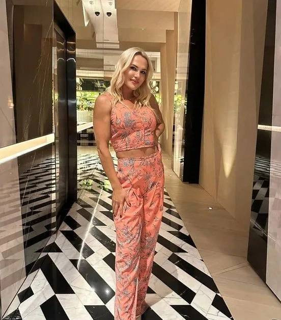 İsimsiz telefon güzel atletin kabusu oldu - Resim: 8