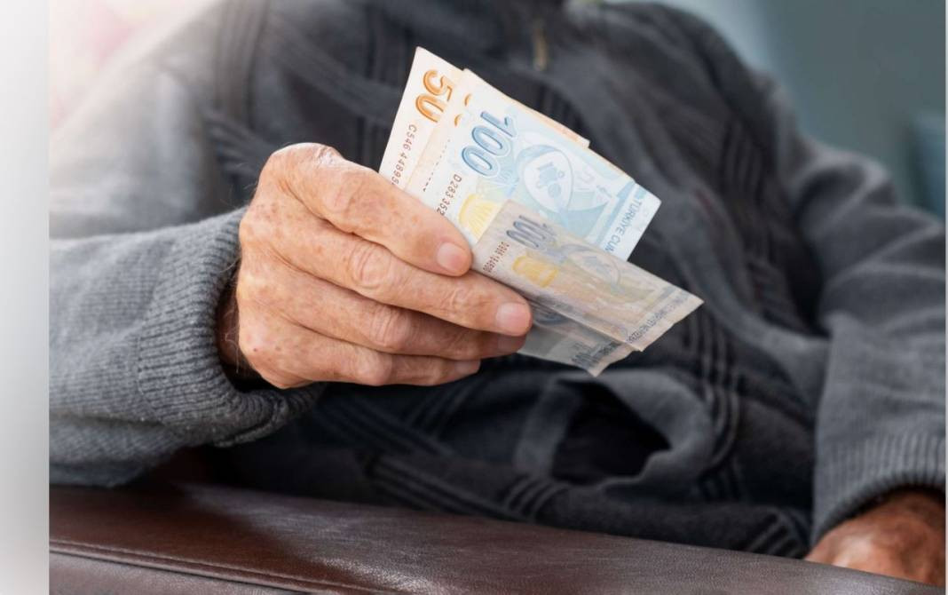 Emekli kök maaşı 10 bin TL'nin altında kalanlara büyük zam geliyor. Uzman isim açıkladı - Resim: 5