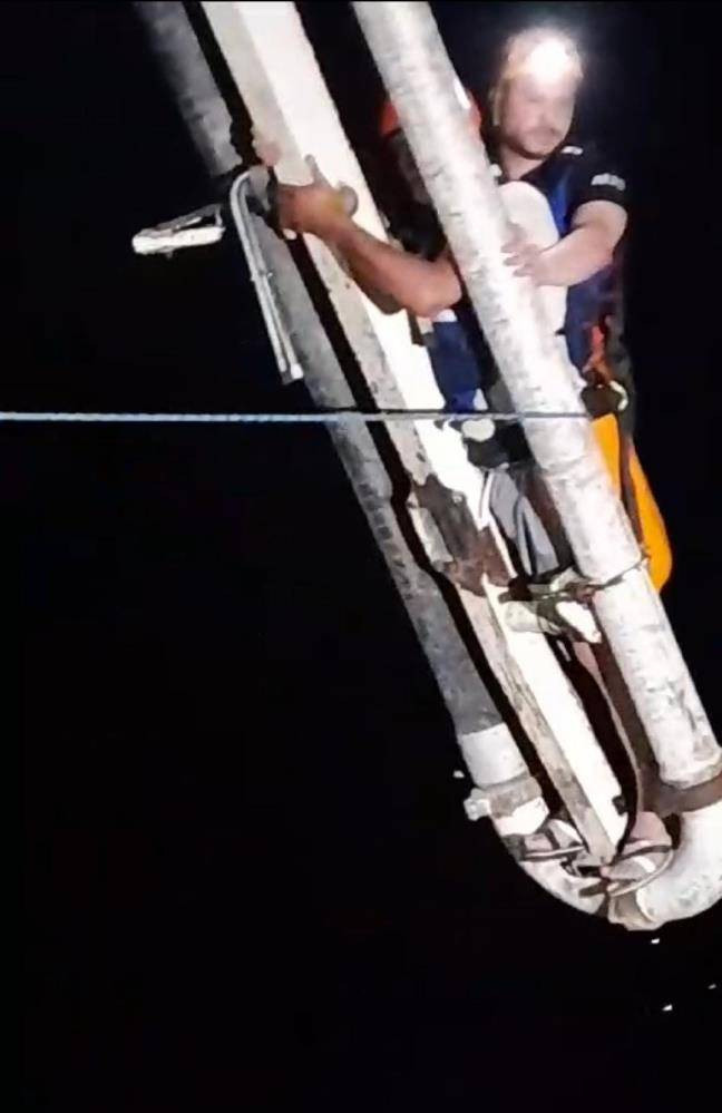 Piknik suların ortasında bitti. Sefa yapalım derken dehşeti yaşadılar - Resim: 8