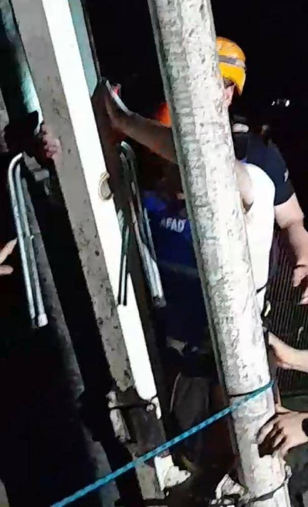 Piknik suların ortasında bitti. Sefa yapalım derken dehşeti yaşadılar - Resim: 9