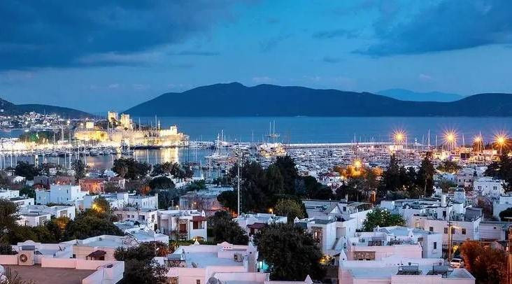 Sinek avlayan turizm esnafı çareyi böyle buldu. Tatilcileri soyulacak soğan görüyorlardı - Resim: 9