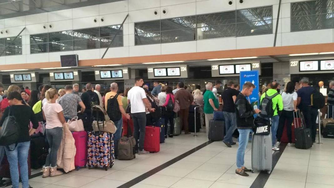 Elle aramayı kabul etmeyen yolcular havaalanına alınmayacak - Resim: 13